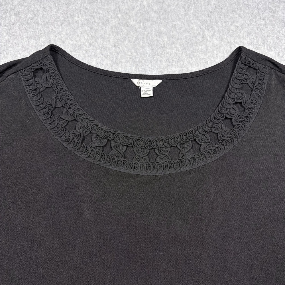 C Est. 1946 Black Crochet Lace Neck Short Sleeve Top Plus Size 22/24W - Picture 2 of 9